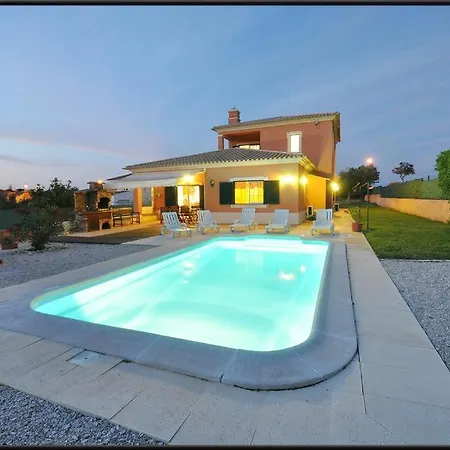 Villa Macas